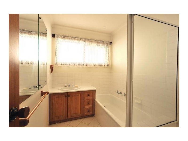 84 Church Street, Drouin VIC 3818