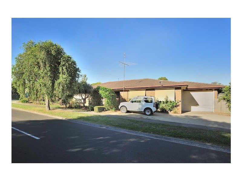 84 Church Street, Drouin VIC 3818