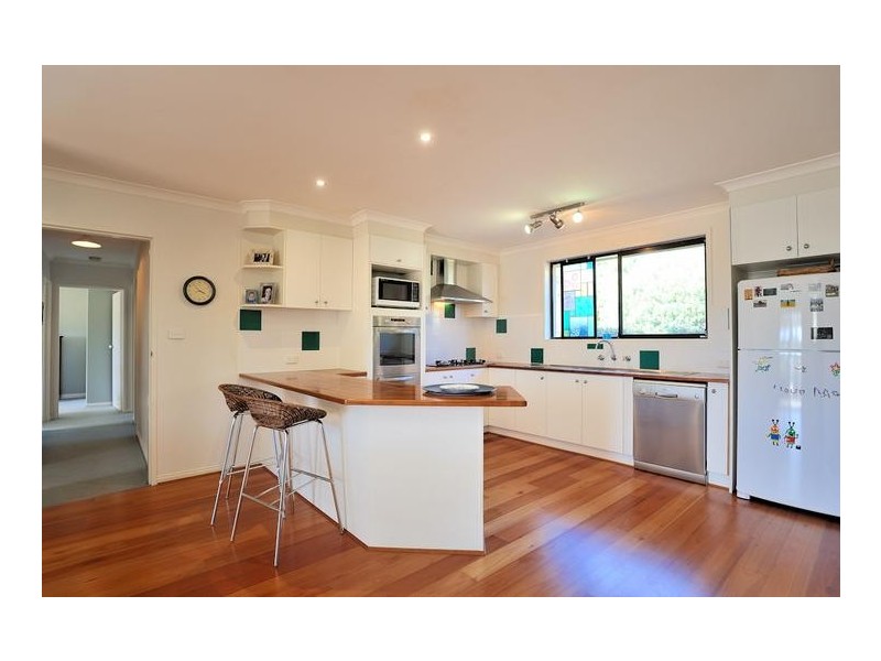 2 Karrala Court, Drouin VIC 3818