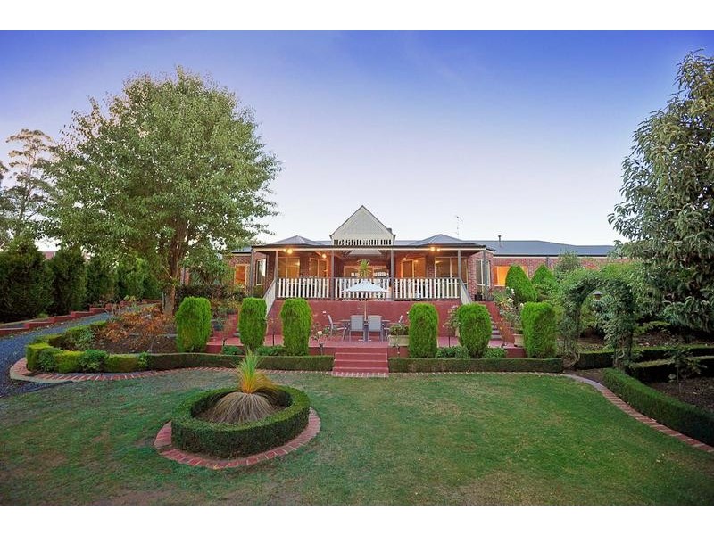 17 Millennium Court, Drouin VIC 3818