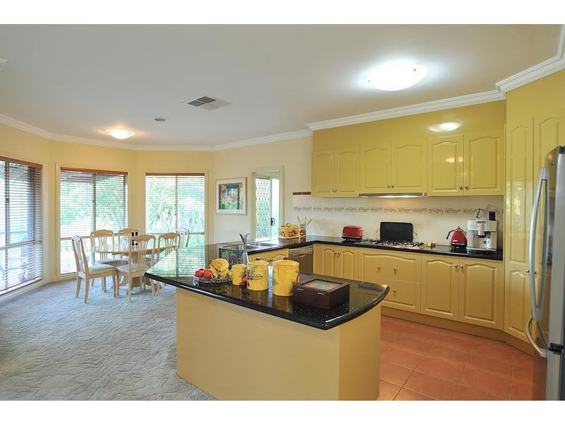 17 Millennium Court, Drouin VIC 3818