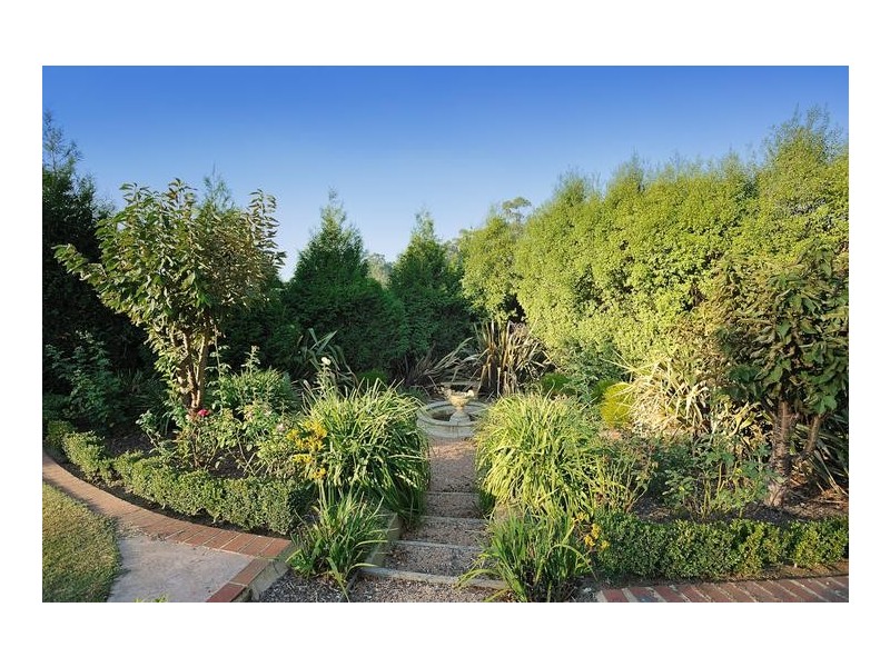 17 Millennium Court, Drouin VIC 3818