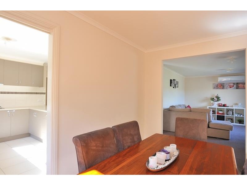 14 Clifford Drive, Drouin VIC 3818