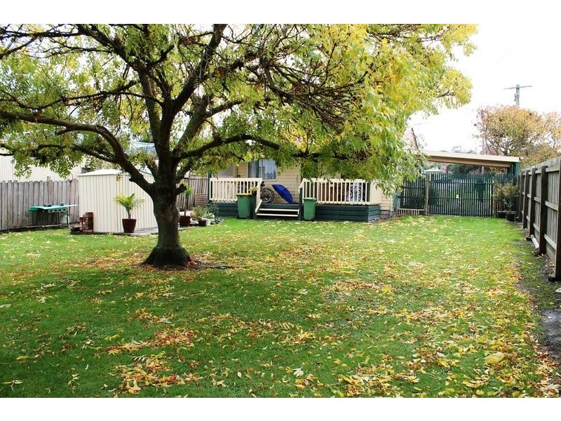 2 Beswick Street, Garfield VIC 3814