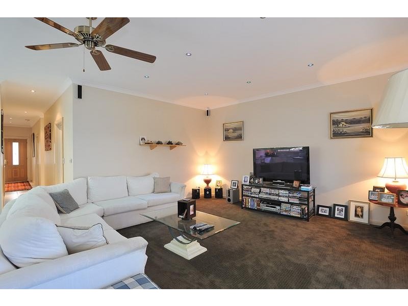 22 Alcorn Street, Drouin VIC 3818