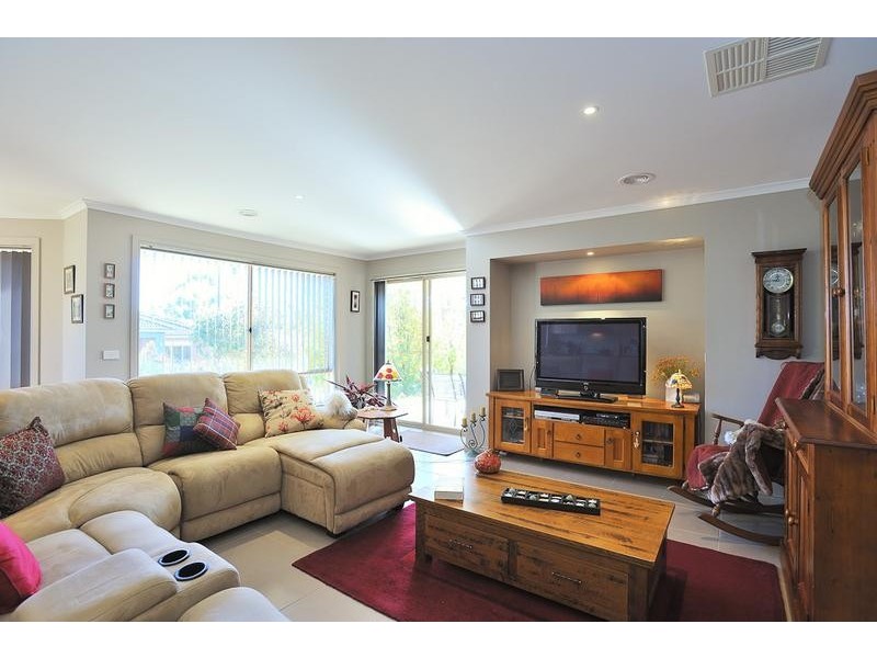 8 Park Vista, Drouin VIC 3818