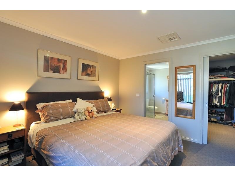 8 Park Vista, Drouin VIC 3818