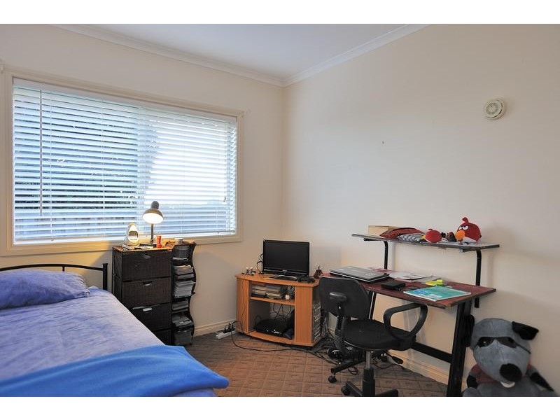 2/7 Lampard Road, Drouin VIC 3818