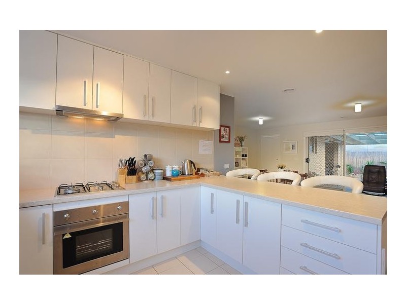 4 Wordsworth Court, Drouin VIC 3818