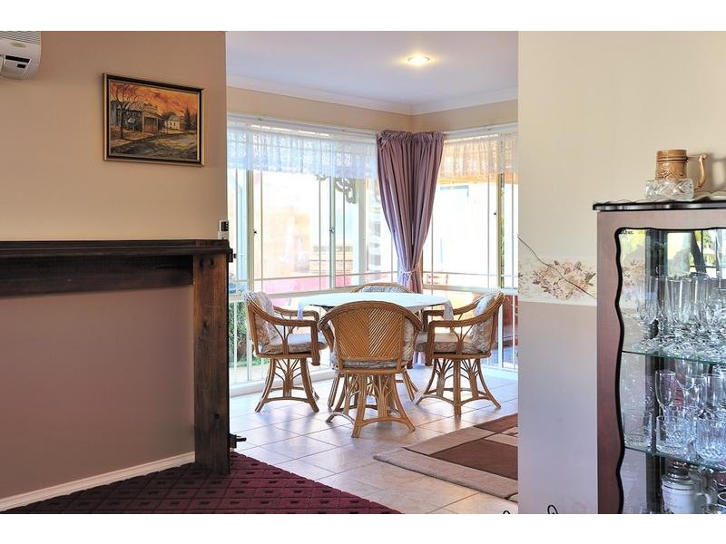 9C Lancelot Court, Drouin VIC 3818