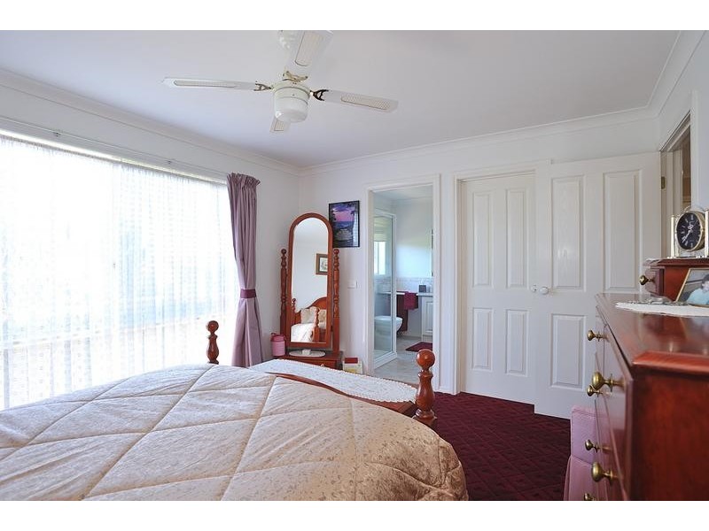 9C Lancelot Court, Drouin VIC 3818