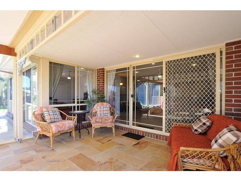 9C Lancelot Court, Drouin VIC 3818