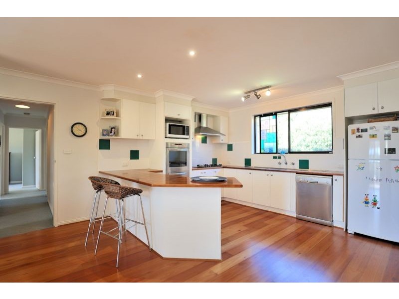 2 Karrala Court, Drouin VIC 3818