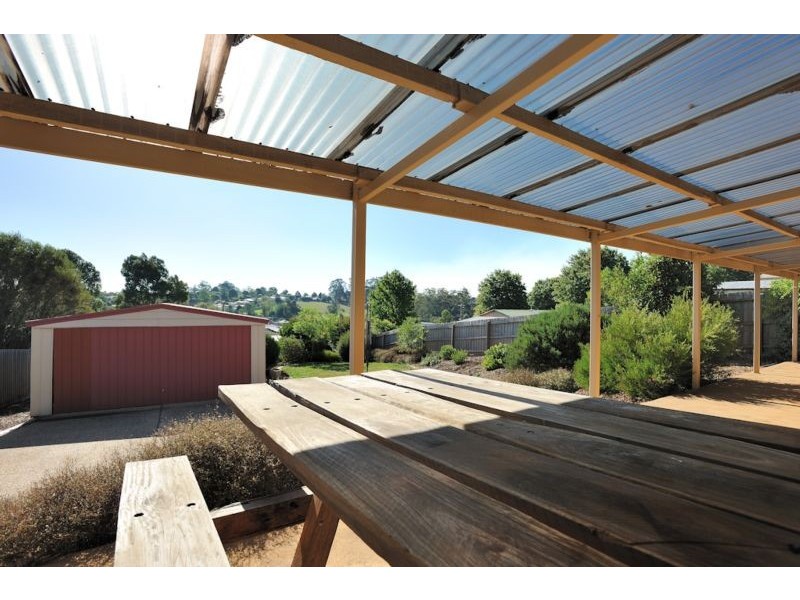 2 Karrala Court, Drouin VIC 3818