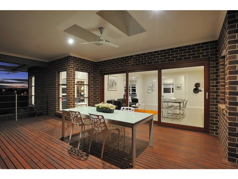 124 Jackson Drive, Drouin VIC 3818