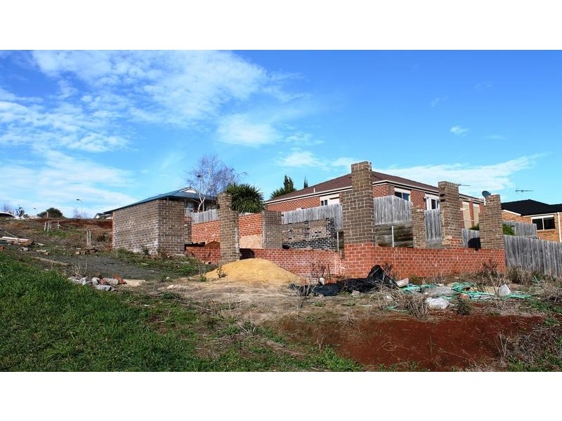 43 Walker Drive, Drouin VIC 3818