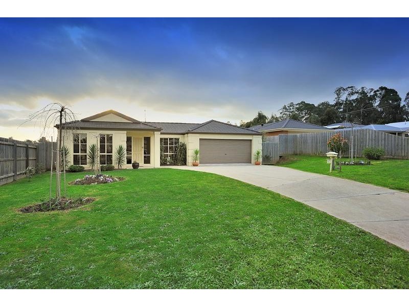 323 Settlement Road, Drouin VIC 3818