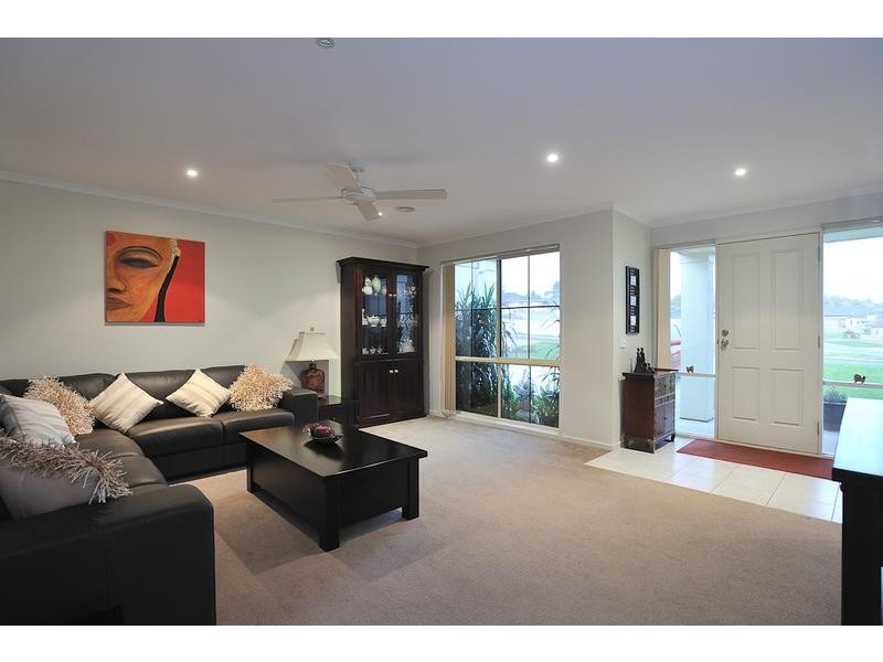 323 Settlement Road, Drouin VIC 3818