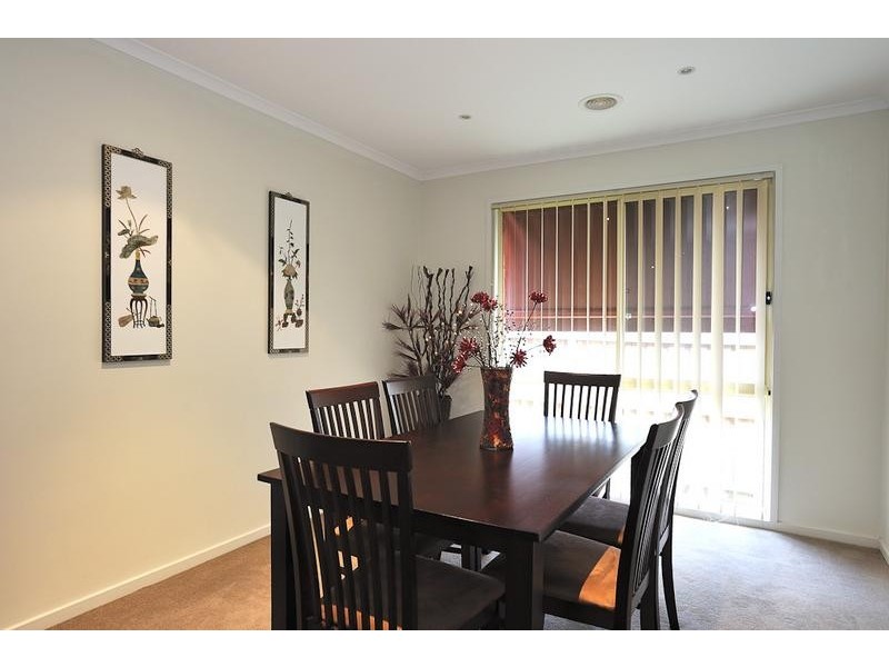 323 Settlement Road, Drouin VIC 3818
