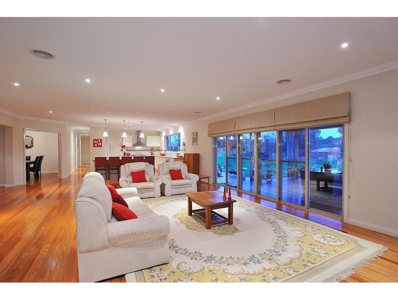 2 Golf View Court, Drouin VIC 3818