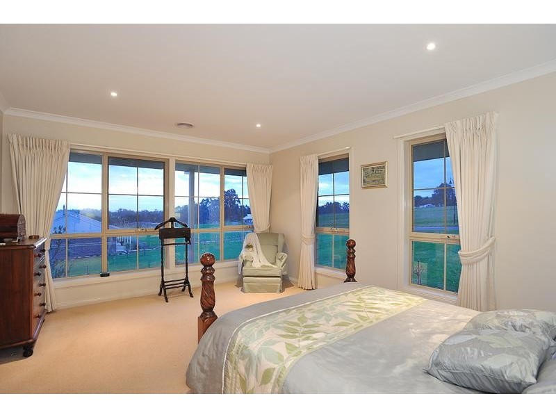 2 Golf View Court, Drouin VIC 3818