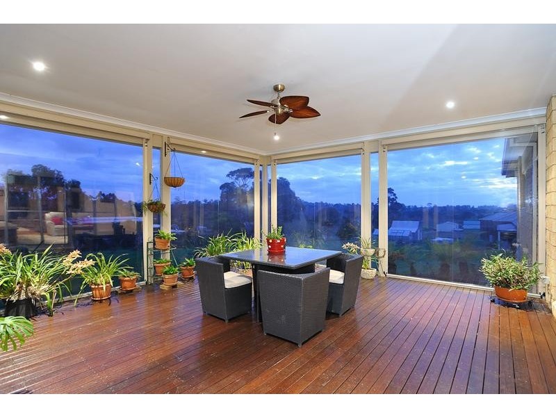 2 Golf View Court, Drouin VIC 3818
