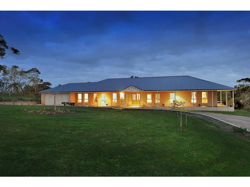 2 Golf View Court, Drouin VIC 3818