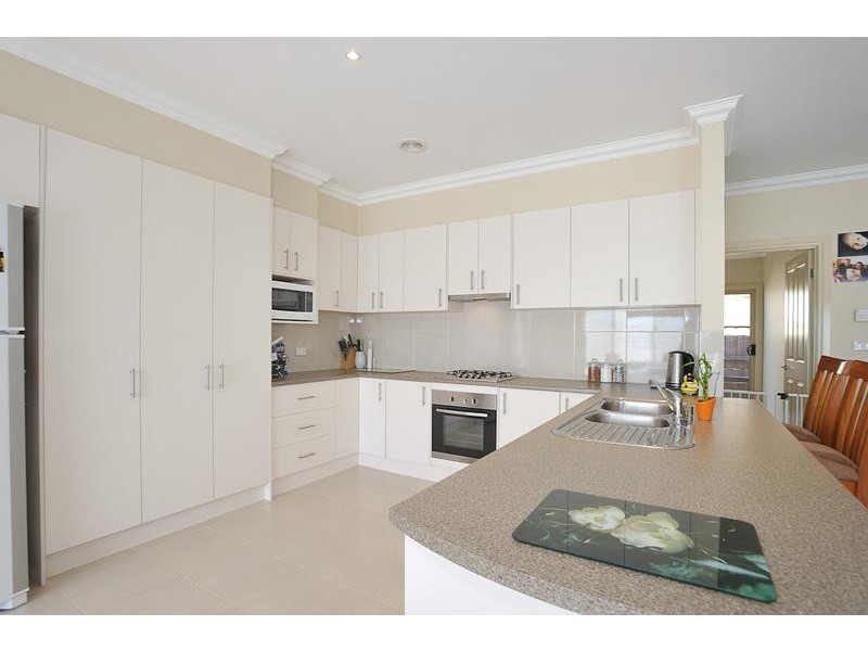 15 Monica Drive, Drouin VIC 3818