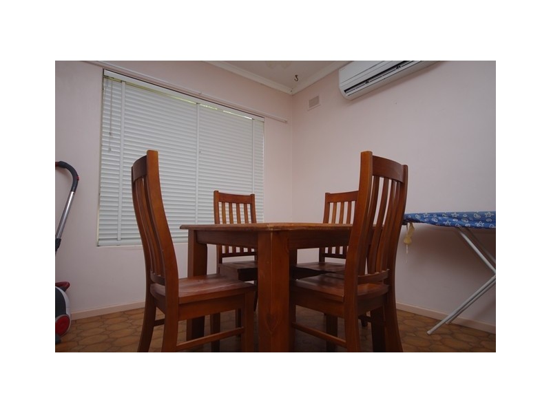 8 Maidos Grove, Valley View SA 5093