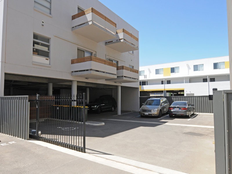 4/29 Main Street, Mawson Lakes SA 5095