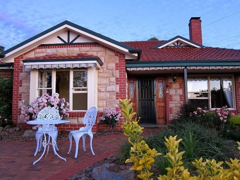 4 Coachhouse Drive, Teringie SA 5072