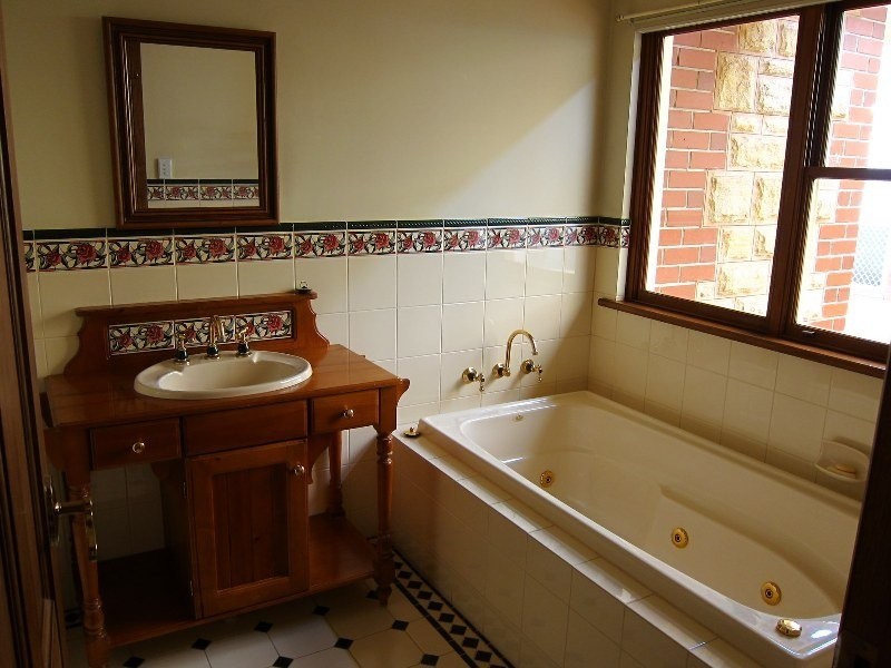 4 Coachhouse Drive, Teringie SA 5072