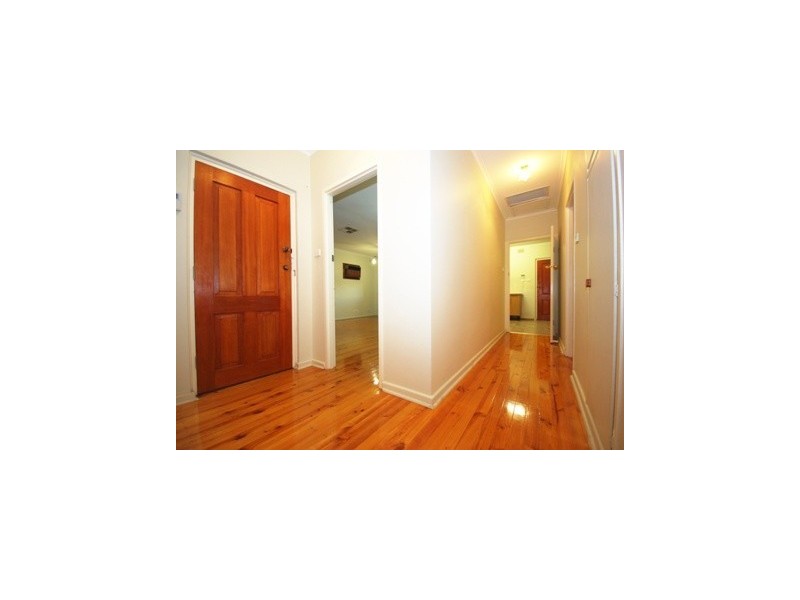 4 Lancaster Avenue, Valley View SA 5093