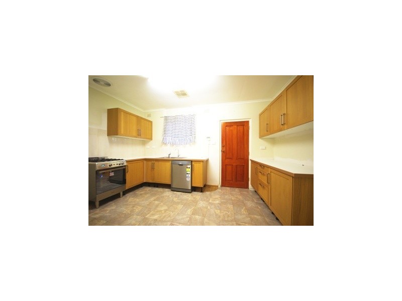 4 Lancaster Avenue, Valley View SA 5093