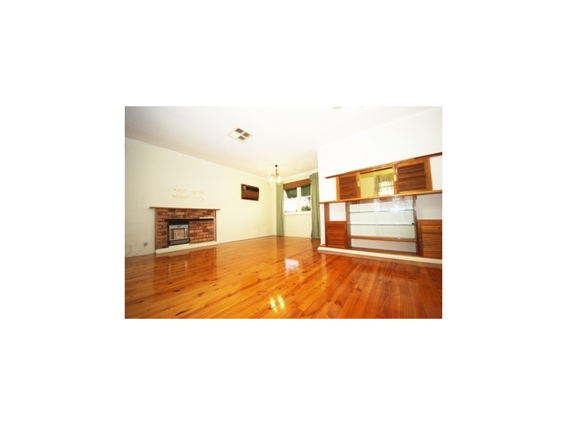 4 Lancaster Avenue, Valley View SA 5093
