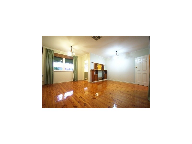4 Lancaster Avenue, Valley View SA 5093