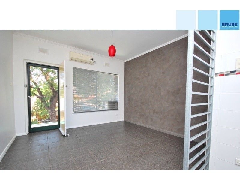 4/4 Grove Avenue, Everard Park SA 5035