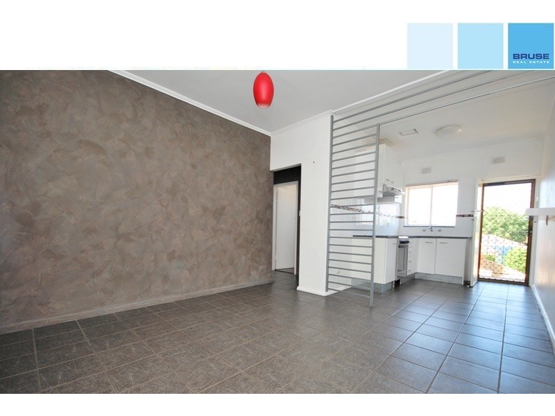 4/4 Grove Avenue, Everard Park SA 5035