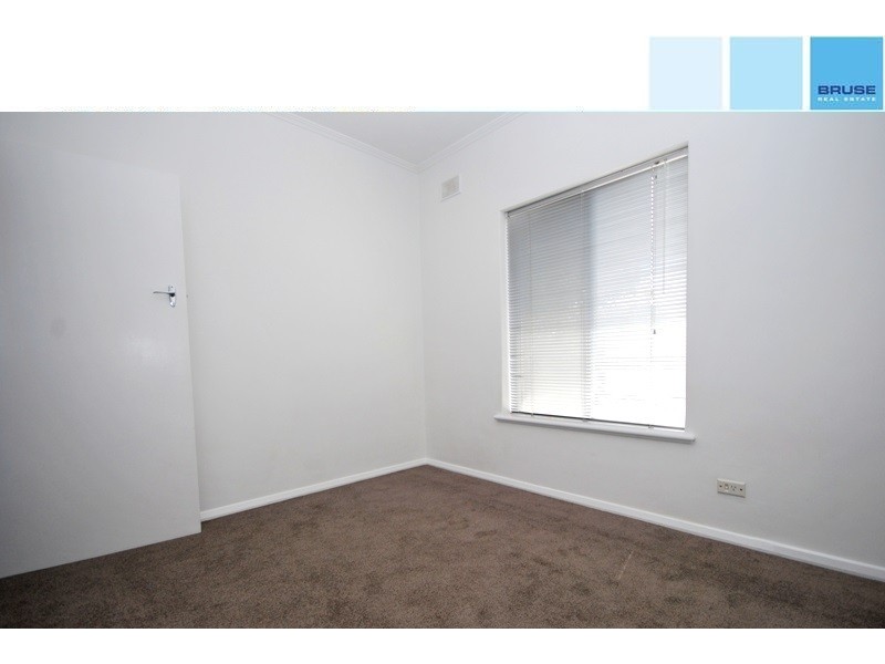 4/4 Grove Avenue, Everard Park SA 5035