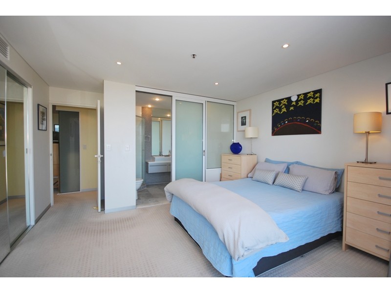 1706/102 – 105 North Terrace, Adelaide SA 5000