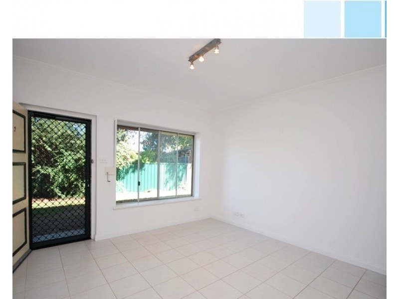 2/4 Grove Avenue, Everard Park SA 5035