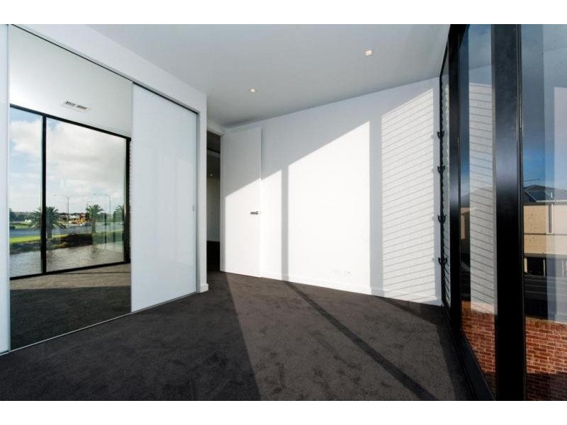 25 Victoria Parade, Mawson Lakes SA 5095