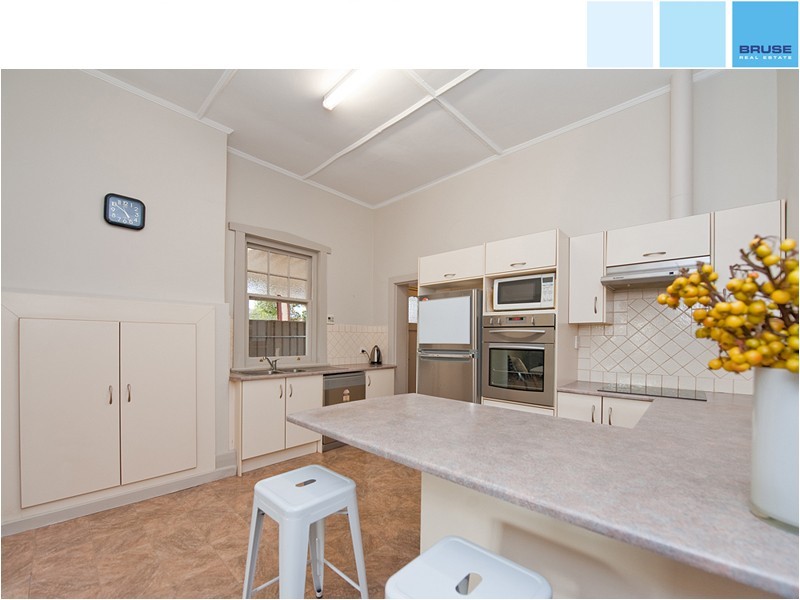 30 Birkinshaw Avenue, Tranmere SA 5073