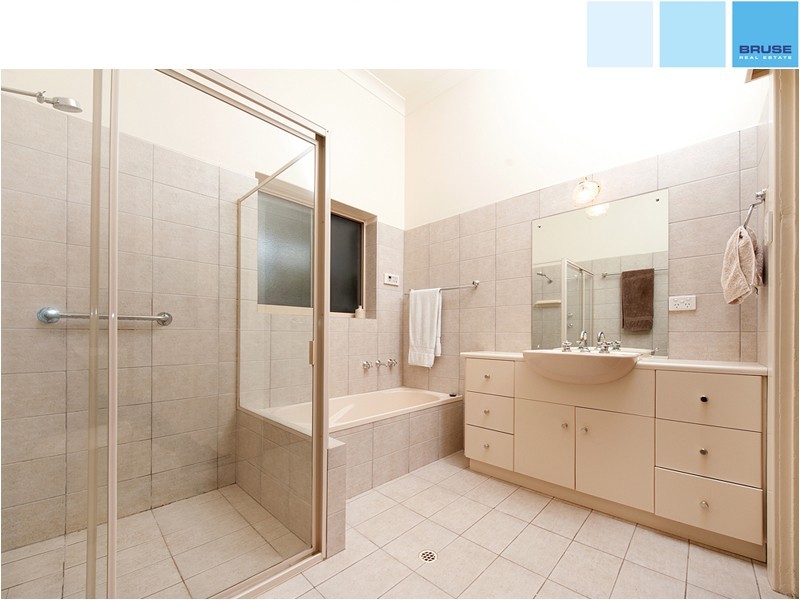 30 Birkinshaw Avenue, Tranmere SA 5073