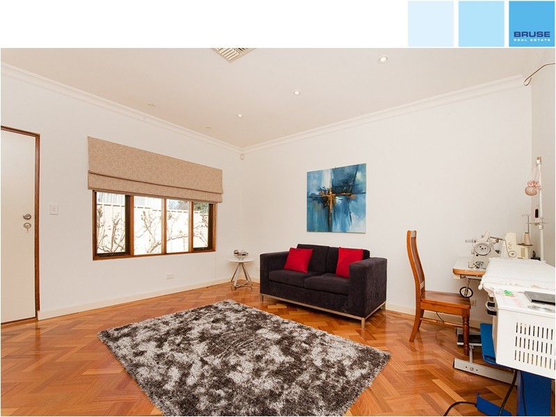 1 Primrose Terrace, Rosslyn Park SA 5072