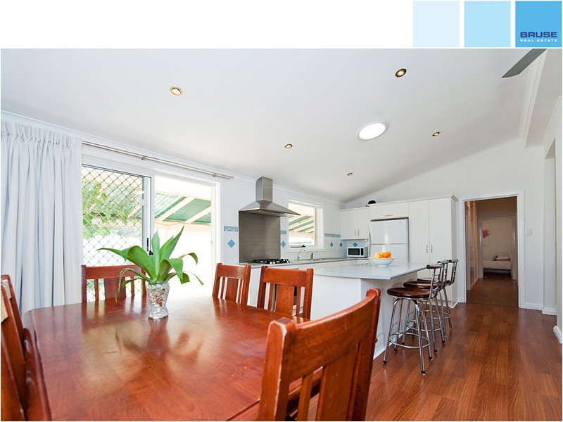 2 Chatswood Grove, Newton SA 5074