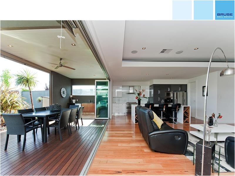 27 Bonython Way, Craigburn Farm SA 5051