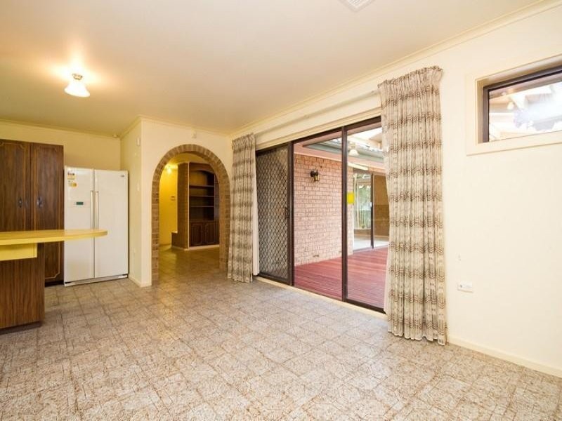 1 Derwent Terrace, Valley View SA 5093