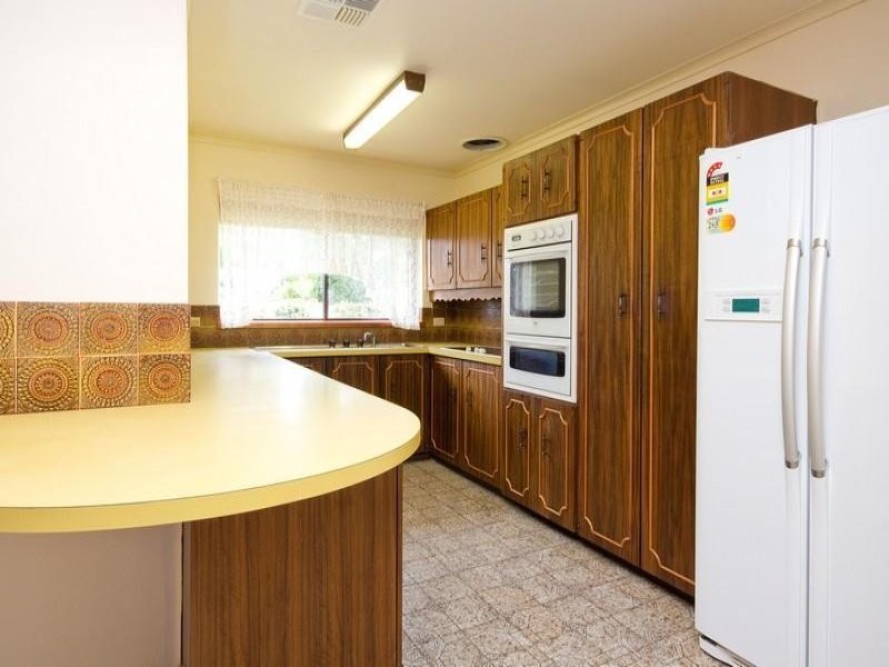 1 Derwent Terrace, Valley View SA 5093