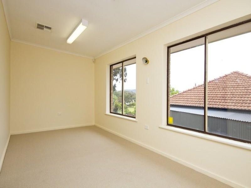 1 Derwent Terrace, Valley View SA 5093
